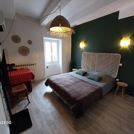 Hotel Le 18 by Benson à Bollène Extérieur photo