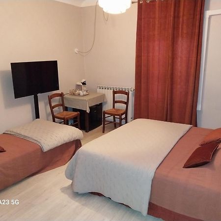 Hotel Le 18 by Benson à Bollène Extérieur photo