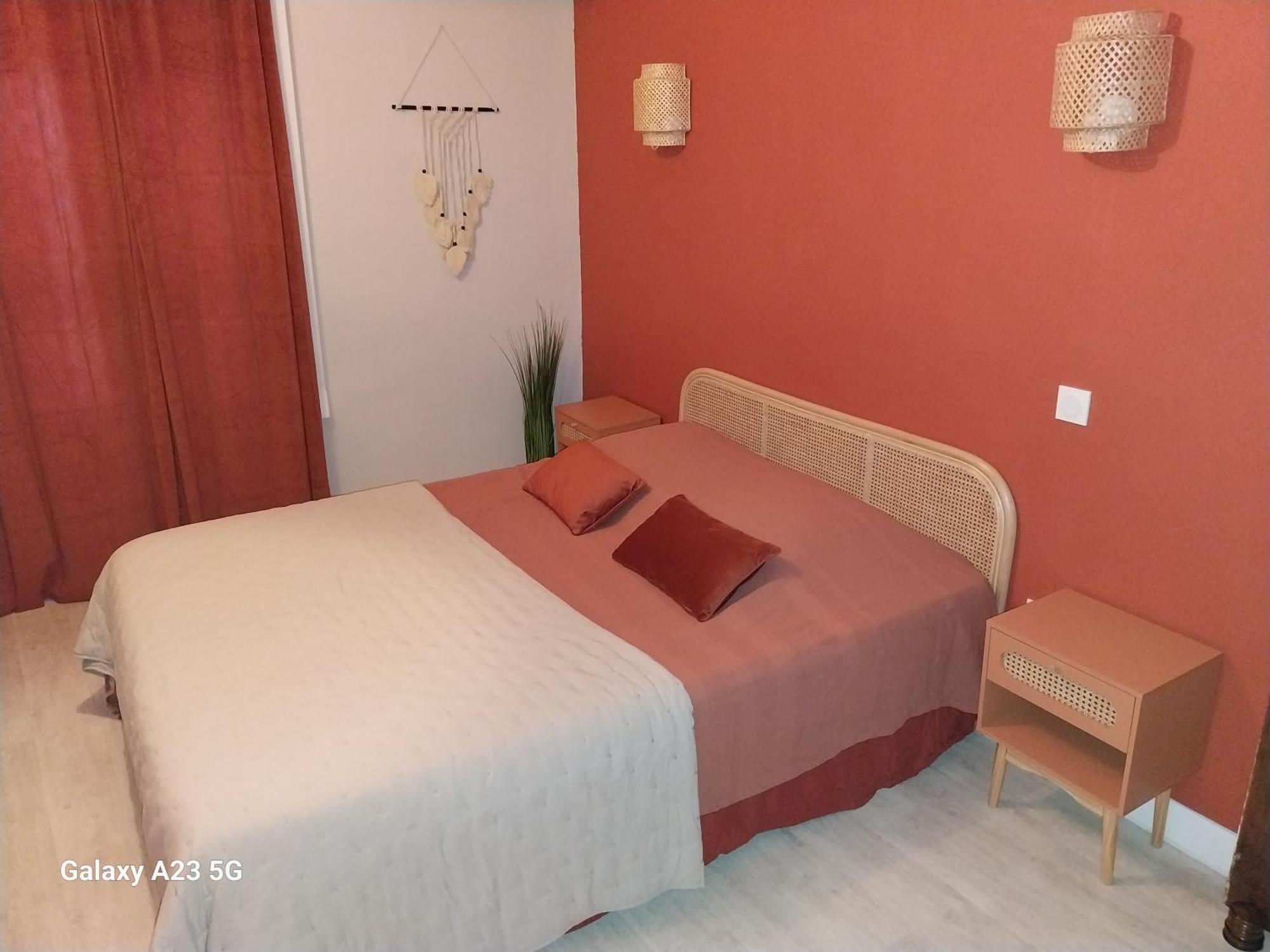 Hotel Le 18 by Benson à Bollène Extérieur photo